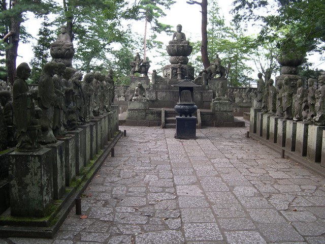 Gohyaku-Rakan Statues (2) at Kitain Temple
