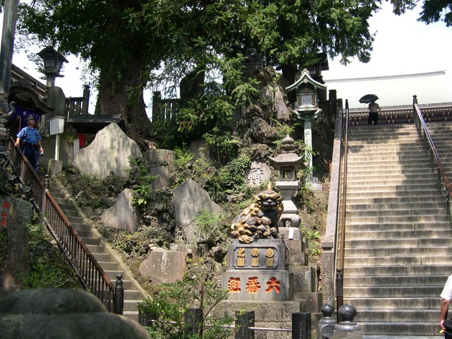More shrines in Naritasan Shinshoji Temple just past the Niemon Gate