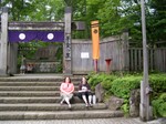 Cynthia and Mette in front of Yunishigawa shrine